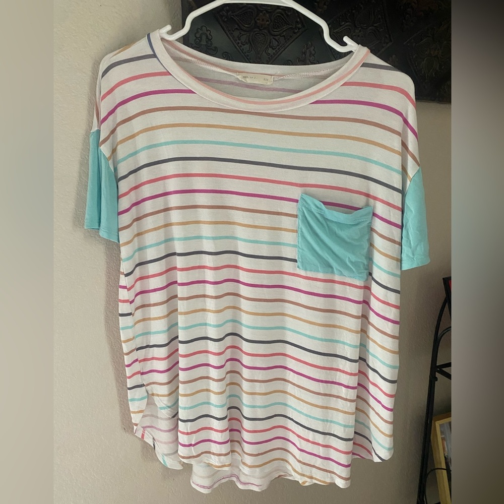 Soft blouse starchy comfy size medium colorful